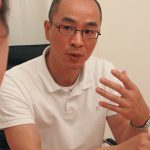 Dr. Zhang erklärt die Wirkungsweise der Akupunturpunkte